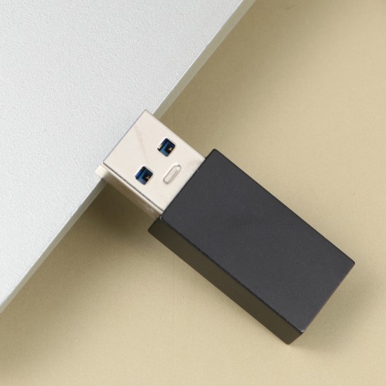 Juice Jacking Killer USB Flash Drive Adapter Protects Your Phone Wherever You Charge It